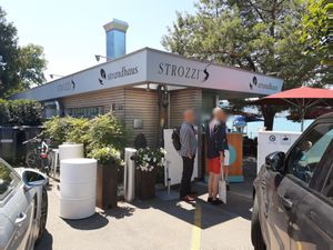 Exterior at Strozzi's Strandhaus in Herrliberg