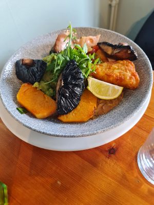 Veggie breakfast made vegan with extra mushrooms at Seagrass Beach Cafe in Llanfairfechan