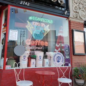 Front window at Jug Band Coffee and Tea in Long Beach