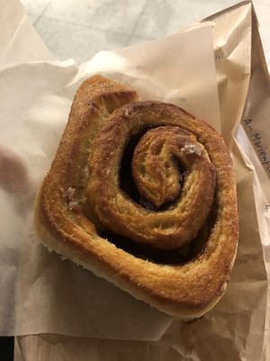 Cinnamon bun (2,70€)  at Rischart am Hauptbahnhof U-Bahnhof in Munich