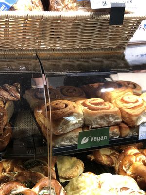 Vegan options clearly labeled   at Rischart am Hauptbahnhof U-Bahnhof in Munich