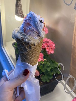 Salted caramel, strawberries&cream  at Lodziarnia Rinella Gelato in Krakow