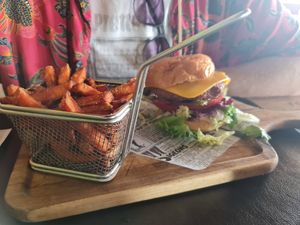 Vegan burger with sweet potato fries at Tango in Calpe