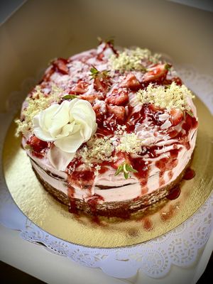 Vegan Gluten-free Lemon Strawberry Cake  at Health Coaching - Vegan Cakes in Luxembourg City