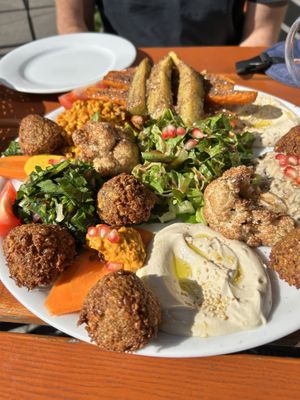 Bagdad platter made vegan  at Salamat in Berlin