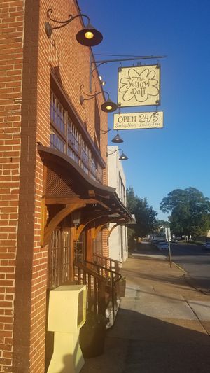 Front Outside at The Yellow Deli in Chattanooga