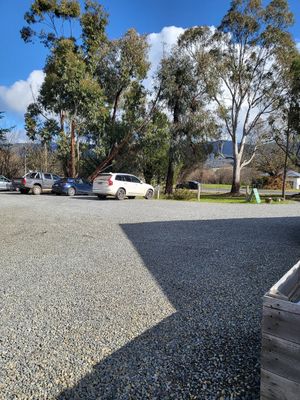 Car park at Dindi Cafe in Yarck