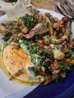 hommus de legumes  at Make Hommus. Not war in Sao Paulo