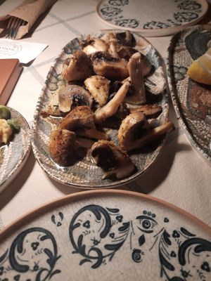 Mushrooms at Mama Sofia in Rhodes
