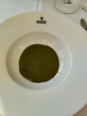 Amuse bouche-spinach puree at Olympos Naoussa - ON Residence in Thessaloniki