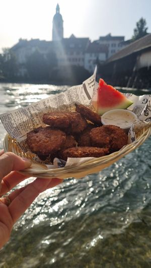 Falafel with vegan sauce at Aarebistro in Olten