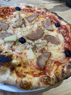Ham and pineapple pizza  at Lou in Lille