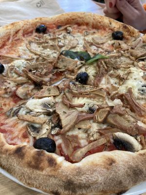 La Reine (végan)  at Lou in Lille