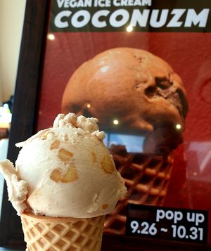 cinnamon apple 😋 at Coconuzm - 코코넛즘 in Seoul