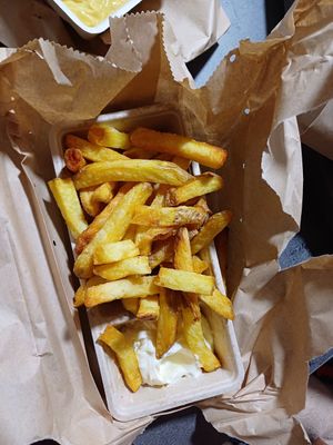 Patat met vegan mayo at De Werviaan in Den Helder