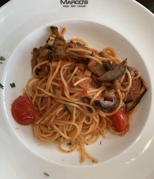 Spaghetti mit Auberginen-Tomatensauce  at Marco's   in Stephanskirchen