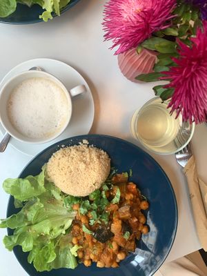 Kichererbsen-Auberginen-Topf mit Couscous at Liebe Liesbeth in Schwerin