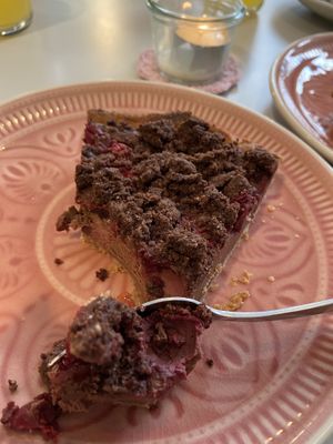 Schoko-Kirsch-Cheesecake  at Liebe Liesbeth in Schwerin