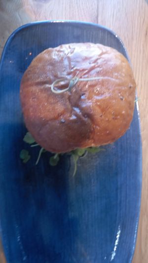 "High protein bun" - standard bun for all burgers at Le Burger in Gmunden