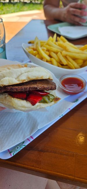  at Sandwich Club in Pula