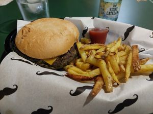 Spinach and pine nut burger with fries at Mostacho Murcia Burger Bar in Murcia
