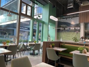 用餐环境  at Just Vegan - 食蔬者也 in Shenzhen