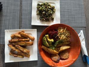 Yummy 😋 lunch: quinoa bowl, zucchini fries and okras  at Vibrations Kitchen in Serrekunda
