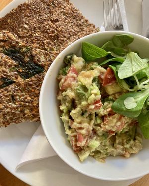 fresh guacamole with selfmade cracker  at BEMBA rawfood & plant-based in Bratislava