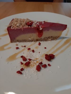 Forrest fruit raw cake at BEMBA rawfood & plant-based in Bratislava