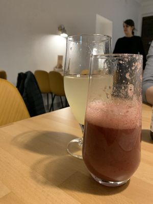 Ginger beer and fruits of the forest presse at BEMBA rawfood & plant-based in Bratislava