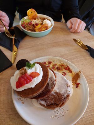 Vegan pancakes (and my husband's non vegan food) at Cookie Beacon Brunch in Budapest
