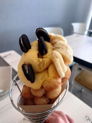  at Oops Bubble Waffle Cafè in Tenerife