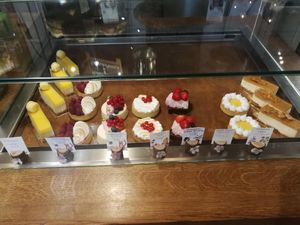 Some of this apparently was vegan. On the other side they had vegan cookies & brownies at Wiener Rösthaus im Prater in Vienna