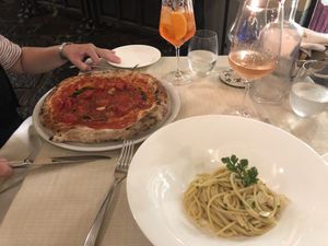 I had (off menu) spaghetti aglio olio e Pepe and my wife had marinara pizza, both lovely at La Lanterna in Sorrento