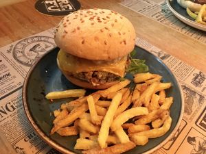 Hamburguesa vegana  at REFU Birreria in Lleida