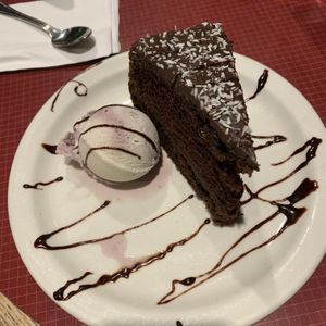 Vegan cake & ice cream at Organic Oasis in Anchorage