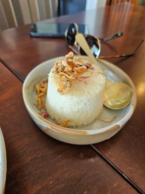 Steam rice & fried shallots at Little Sister in Cairns