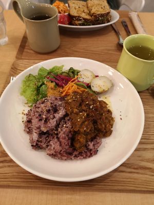 The curry plate made spicy for me 😁 at ONE EARTH in Hiroshima