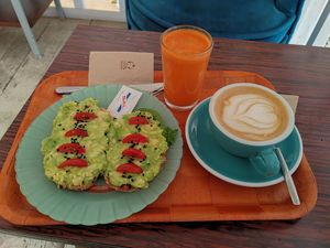 Breakfast at Wabi Sabi Café & Craft in Santander