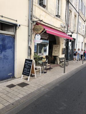Street view  at La Cabosse Enchantée in La Rochelle