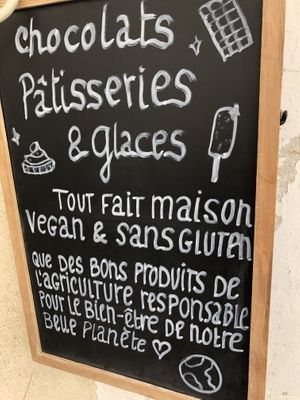 Sign  at La Cabosse Enchantée in La Rochelle