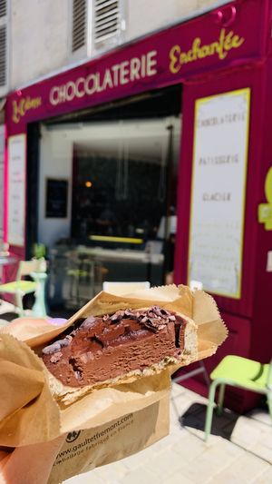 Chocolate “grué” tartelette   at La Cabosse Enchantée in La Rochelle