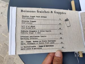 Fresh drinks at La Cabosse Enchantée in La Rochelle