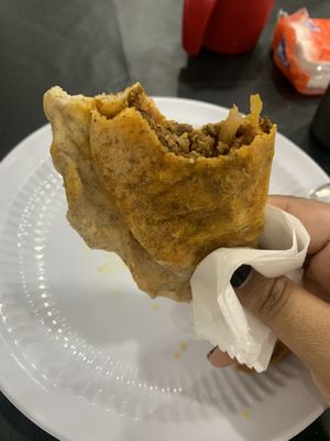 Aqui oferecem samosas veganas e vegetarianas maravilhosas!  at Gosto Superior in Recife
