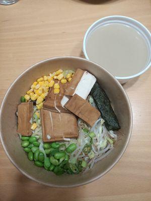 Ramen vegano (caldo de verduras) at Modern Food in Granollers