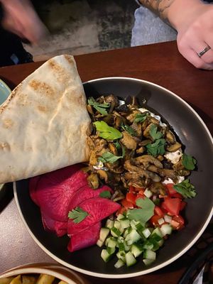 Mushroom Shawarma-plate at Seventy Seven in Middelburg