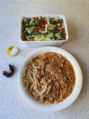 'Vegetarische nasi' and 'vegetarische saoto' soup at Shivani's Surinaams Eethuis in Enschede