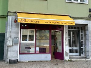 It was all yellow   at Spill the Greens in Lisbon