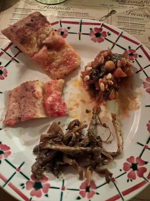 Focaccia, Caponata, funghi at La Bastide de Pierres in Gordes