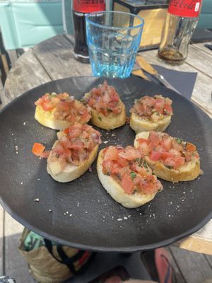 🍅 🥖 bruschetta €6,50 (09-09-2023)   at Oase Domburg in Domburg